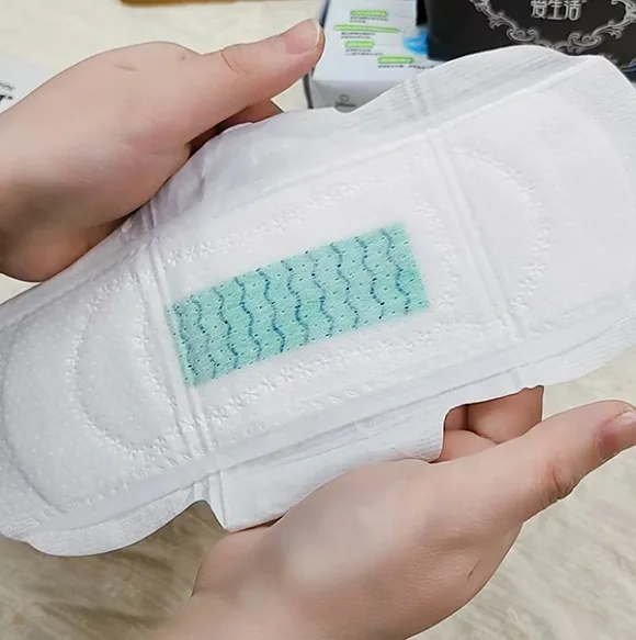 Experience 4-piece 1-pack sanitary pads
