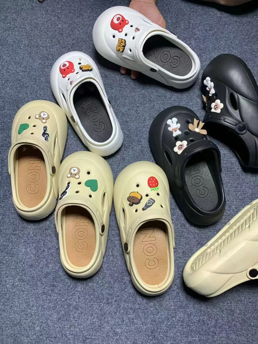 Exquisite height increasing hole shoes, panda style, 2024 summer outdoor wear, feel like stepping on poop, beach anti slip toe c 7