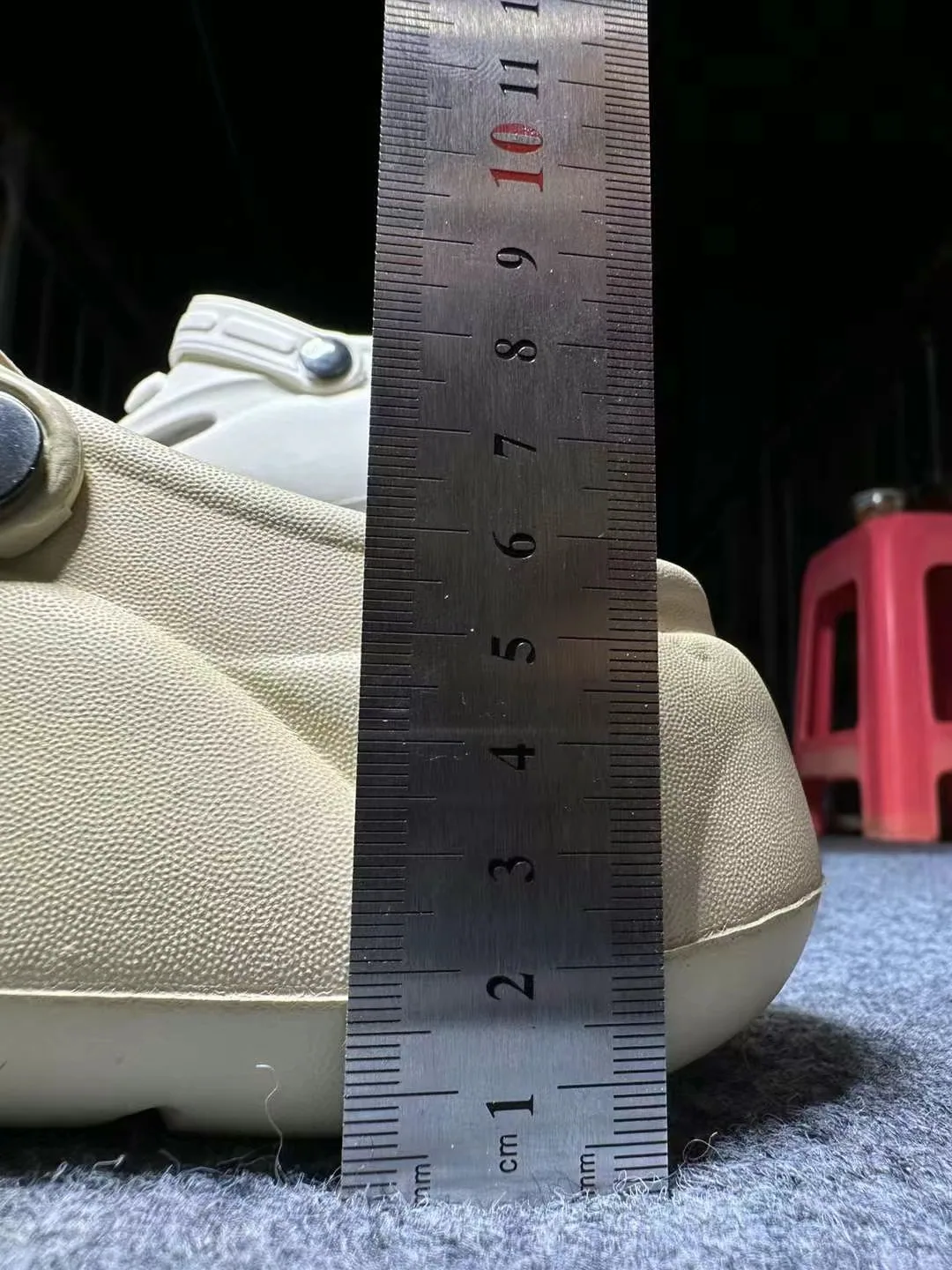 Exquisite height increasing hole shoes, panda style, 2024 summer outdoor wear, feel like stepping on poop, beach anti slip toe c 2
