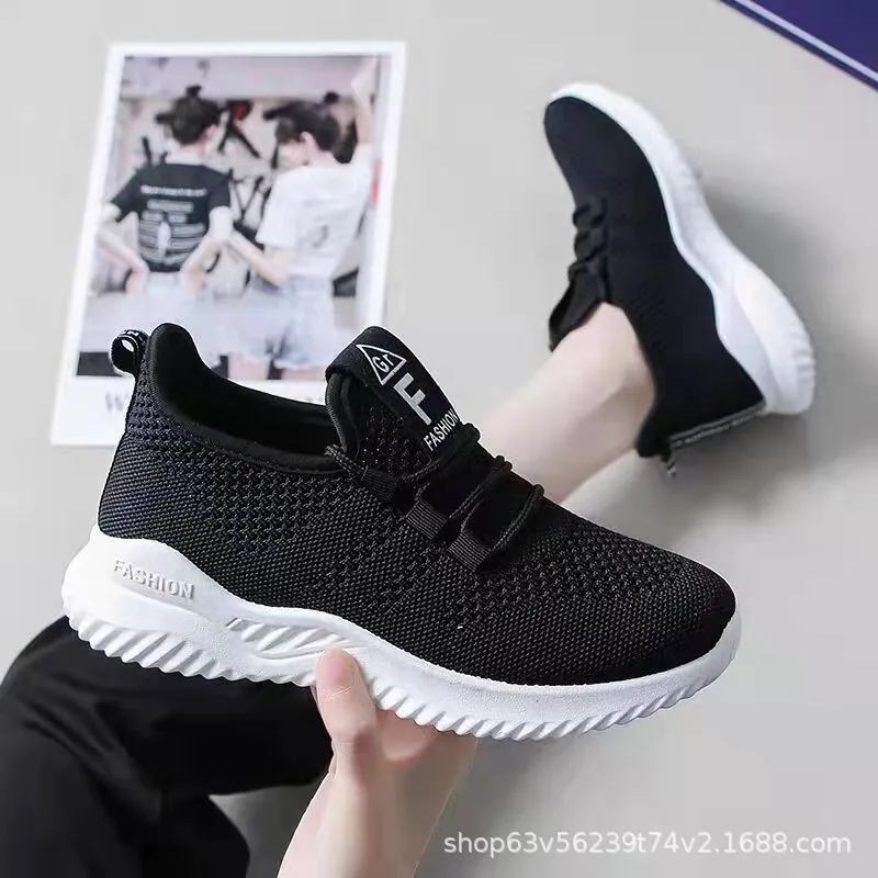 รองเท้าลำลองสตรีรุ่นใหม่ที่ถักทอ รองเท้ากีฬาพื้นนุ่มสบาย รองเท้านักเรียนที่ทันสมัยและมีน้ำหนักเบา 2