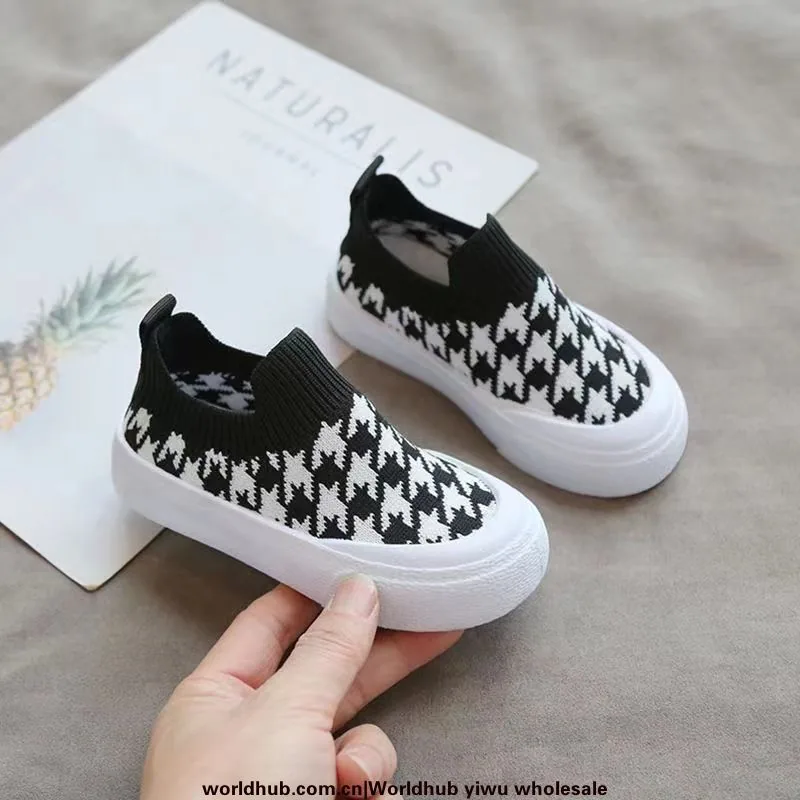 2022 early autumn new children's shoes wholesale, trendy and versatile, breathable, flying woven casual children's shoes for mid