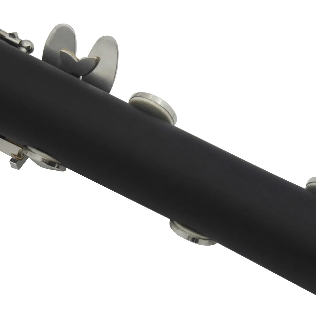 The clarinet is lowered to B-key with 17 keys, while the clarinet is played by children and adults for beginners. The clarinet i 16