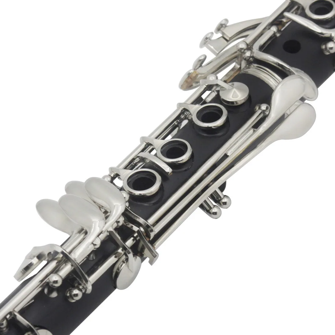 The clarinet is lowered to B-key with 17 keys, while the clarinet is played by children and adults for beginners. The clarinet i 15