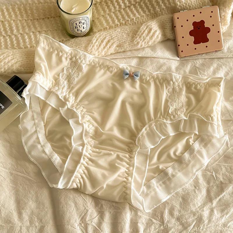 Nahtlose Unterwäsche aus Eisseide für Damen, dünn geschnittene sexy Studentenshorts im japanischen Stil, mittelhohe Triangel-Hose aus reiner Baumwolle im Schritt