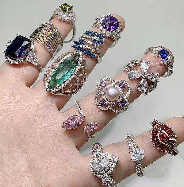 Heißer Verkauf europäischer und amerikanischer Schmuck, übertriebene Mode, Mikro-Intarsien-Edelsteinring, Retro-Luxus, bunter Zirkonring 10