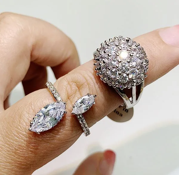 Heißer Verkauf europäischer und amerikanischer Schmuck, übertriebene Mode, Mikro-Intarsien-Edelsteinring, Retro-Luxus, bunter Zirkonring 13