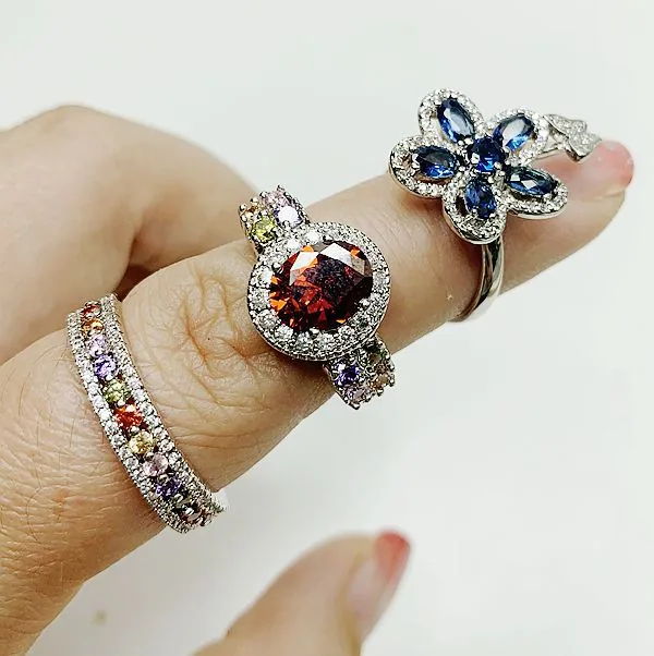 Heißer Verkauf europäischer und amerikanischer Schmuck, übertriebene Mode, Mikro-Intarsien-Edelsteinring, Retro-Luxus, bunter Zirkonring 12
