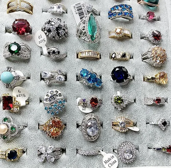 Heißer Verkauf europäischer und amerikanischer Schmuck, übertriebene Mode, Mikro-Intarsien-Edelsteinring, Retro-Luxus, bunter Zirkonring 21