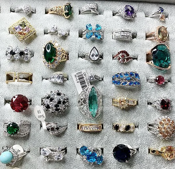 Heißer Verkauf europäischer und amerikanischer Schmuck, übertriebene Mode, Mikro-Intarsien-Edelsteinring, Retro-Luxus, bunter Zirkonring 22