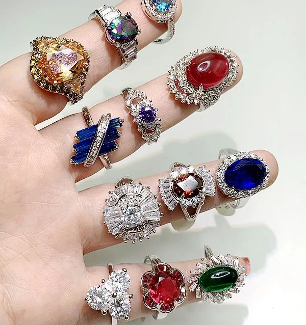 Heißer Verkauf europäischer und amerikanischer Schmuck, übertriebene Mode, Mikro-Intarsien-Edelsteinring, Retro-Luxus, bunter Zirkonring 9