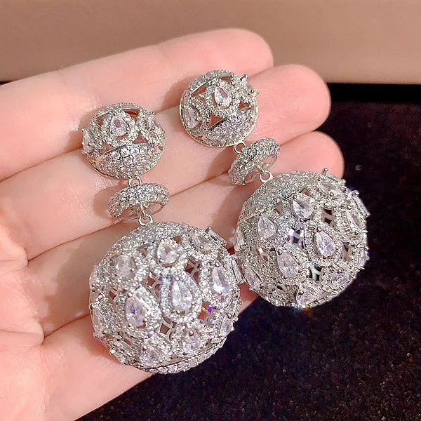 ہیوی انڈسٹری سپر فلیش لگژری ماحول مکمل Zirconia گھنے Zirconia بالیاں یورپی اور امریکی مبالغہ آمیز اعلی آخر سابق 17