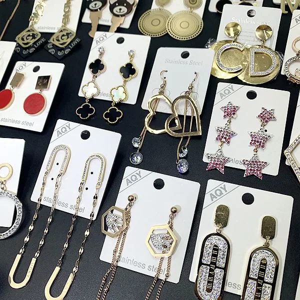 Titanium steel non fading furnace gold long earrings earrings earrings Korean version rose gold black stainless steel shell earr