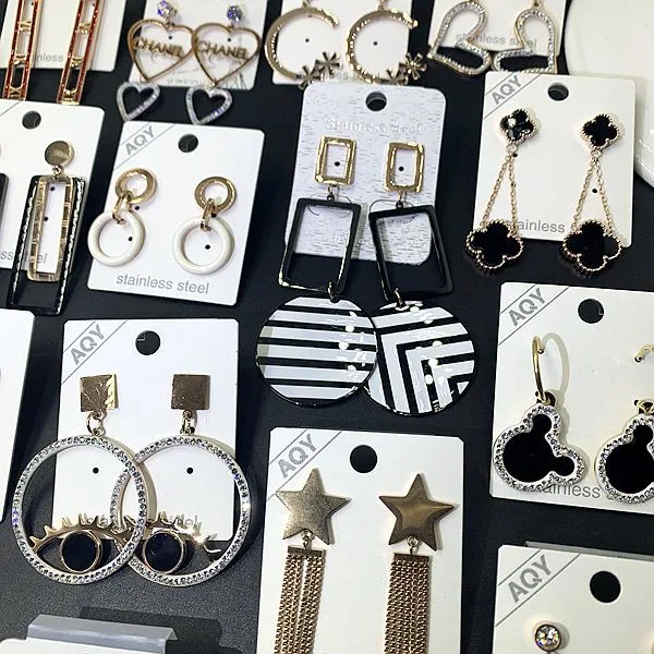 Titanium steel non fading furnace gold long earrings earrings earrings Korean version rose gold black stainless steel shell earr 33