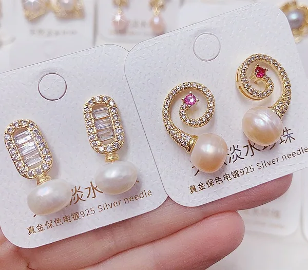 Light luxury natural freshwater pearl earrings plated with real gold and micro inlaid with zircon earrings, ear buckles, high-en 2
