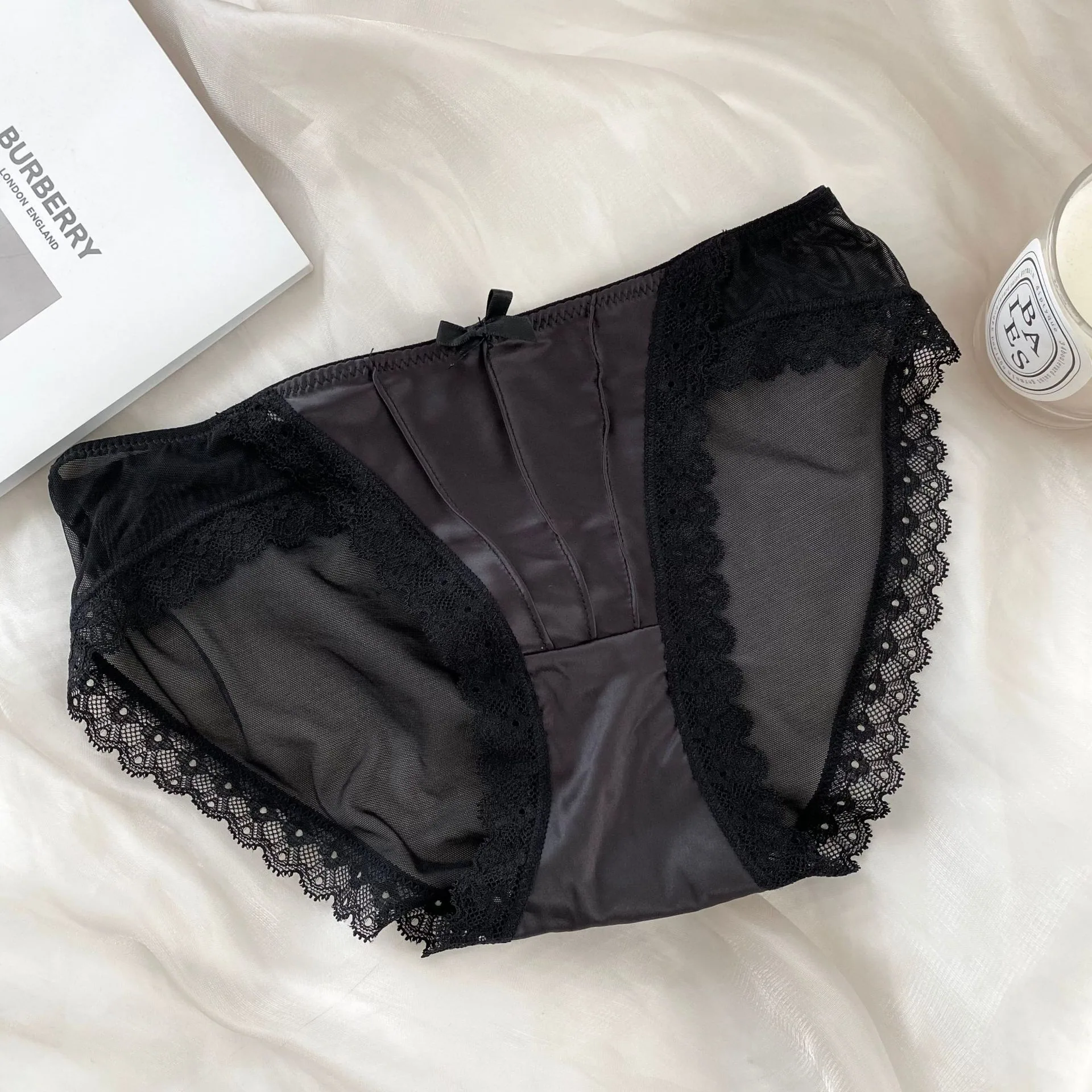 French retro satin pure desire white lace underwear, women's sexy mesh wholesale, low waist girls' triangle pants