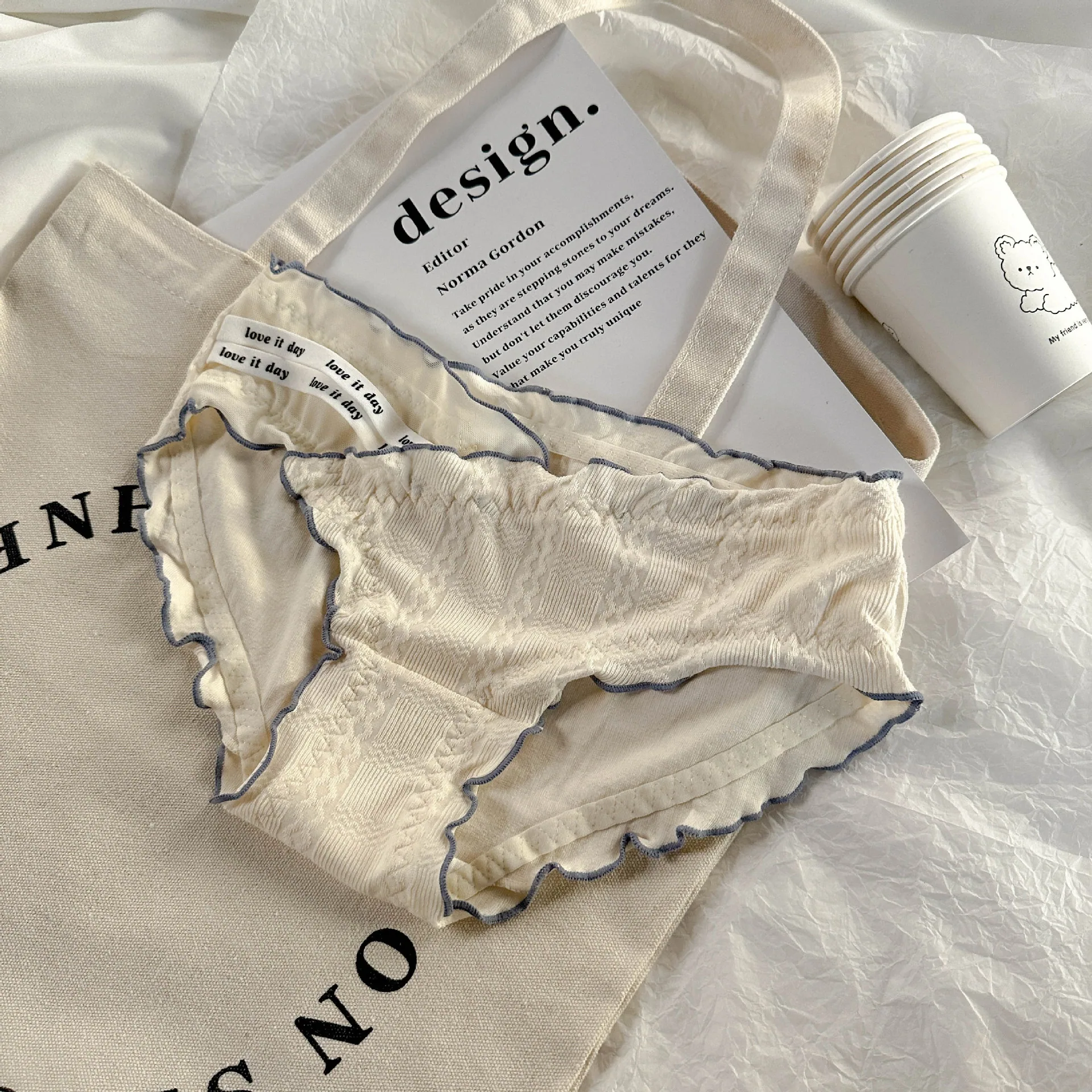 【 Cute Cream Color 】 Japanese underwear pure cotton women's pure cotton women's pure cotton crotch girls' student triangle pants