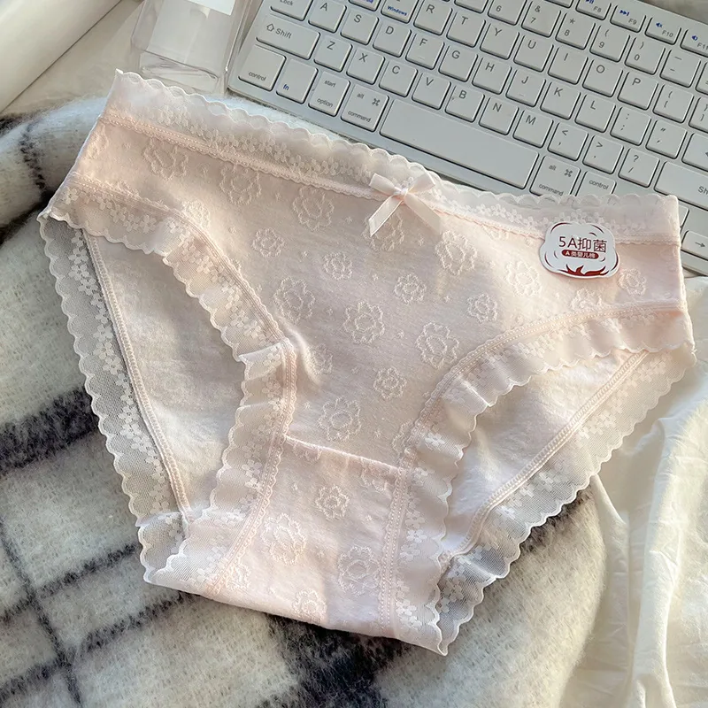 Cloud based Japanese underwear for women, pure cotton for girls, low waist, comfortable and breathable pure cotton triangle pant 3