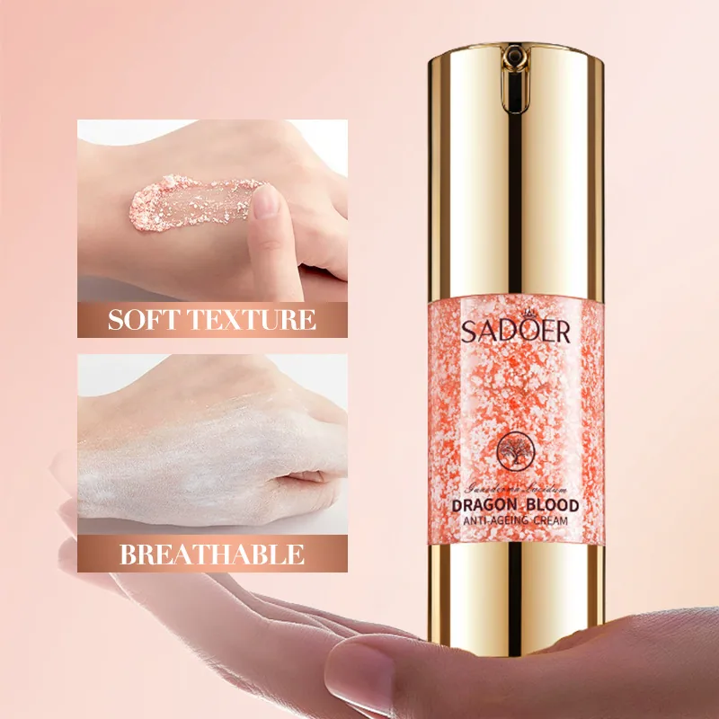 A close-up of the texture cream of SADOER Ganoderma Lucidum Dragon Blood Anti Wrinkle face cream, showing the efficacy of moi
