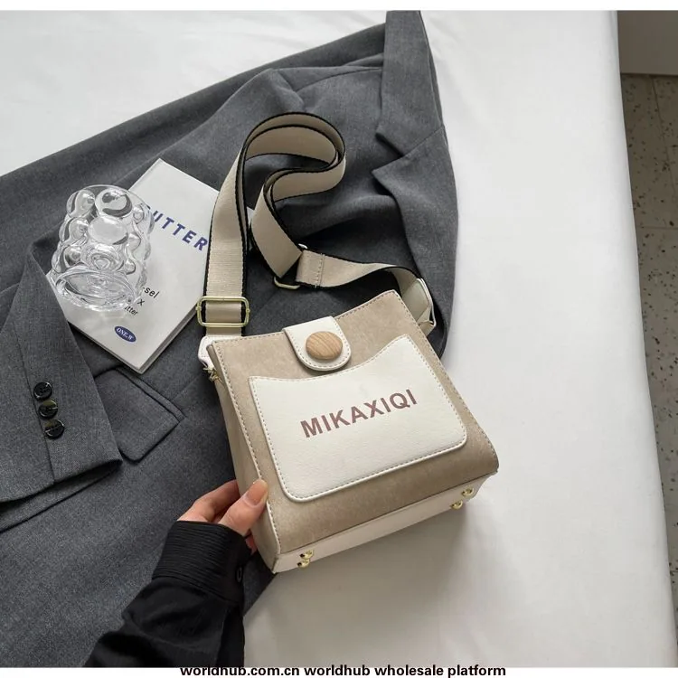 Wholesale 2024 new high-end texture cute temperament denim style small volume large capacity diagonal cross bucket bag womens ba 4
