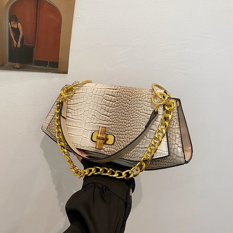 Womens bag autumn and winter new high-end sense niche cross-border crocodile pattern retro crossbody bag versatile explosive cha 4