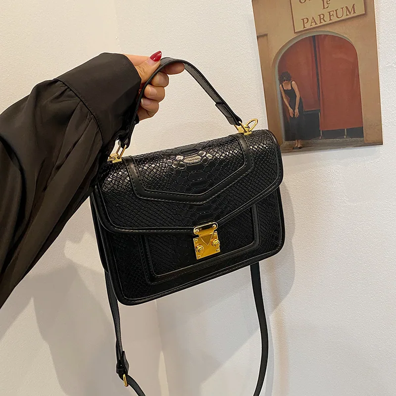 2024 autumn fashion new textured crocodile pattern with compartment luxury practical small square bag handbag crossbody bag