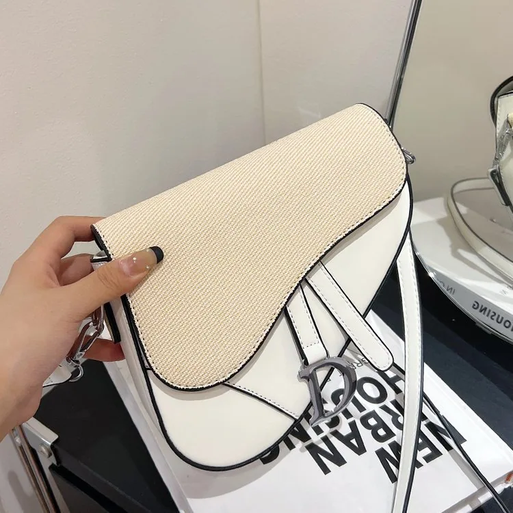 Bags, womens bags, fashionable textured saddle bags, European and American retro macarons, color girly tides, one-shouldered cro