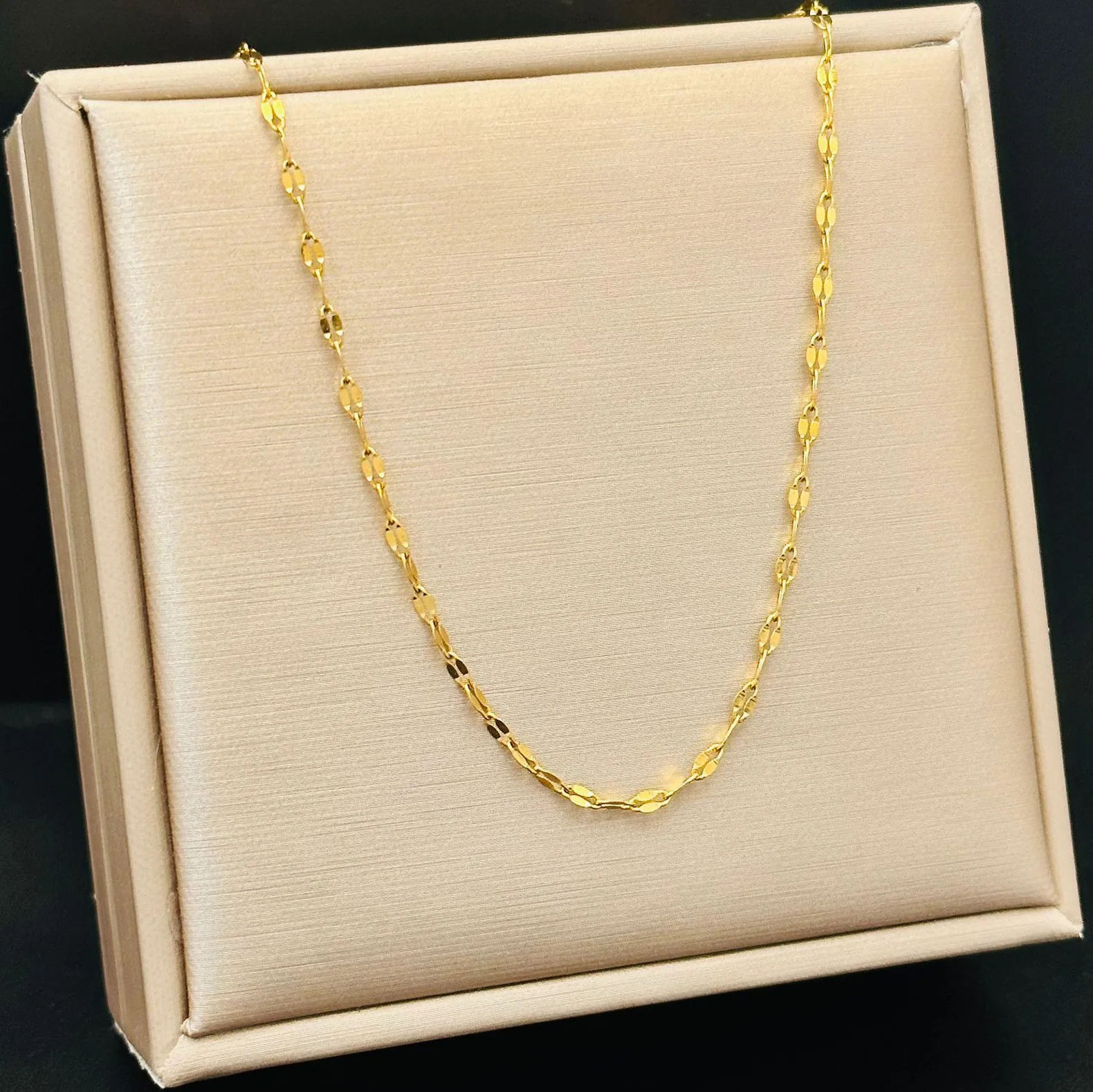 DIY chain titanium steel lip chain 18K furnace gold necklace women's lobster buckle stainless steel non fading water wave chain 2