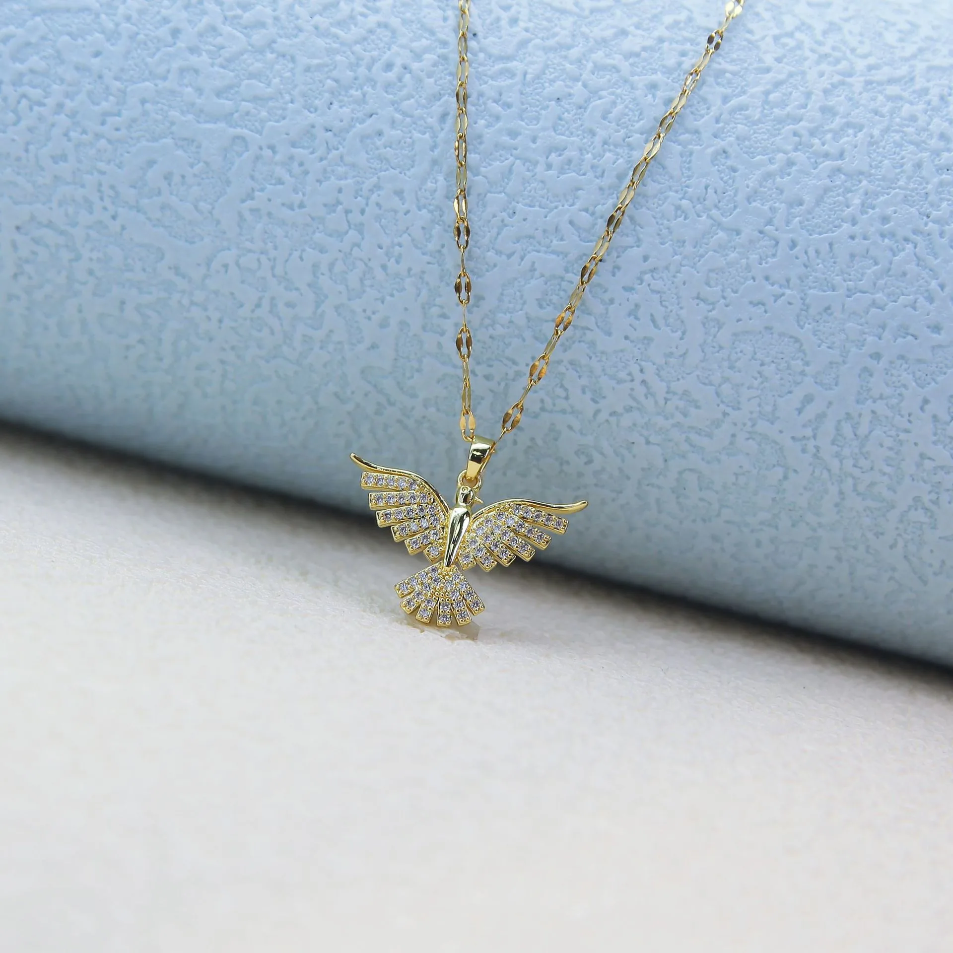Cross border Phoenix Necklace for Women in Spring and Summer, Simple and niche design, high-end titanium steel accessories, i