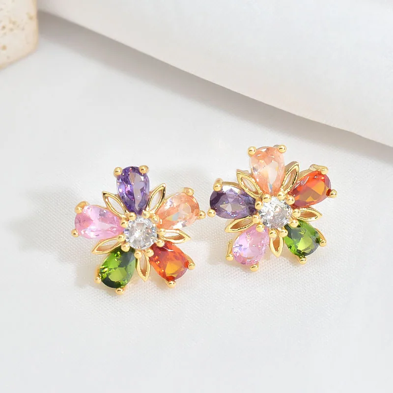 color zirconium five-petal flower necklace jewelry set, light luxury, simple and versatile, high-end sense of non-fading studs 2