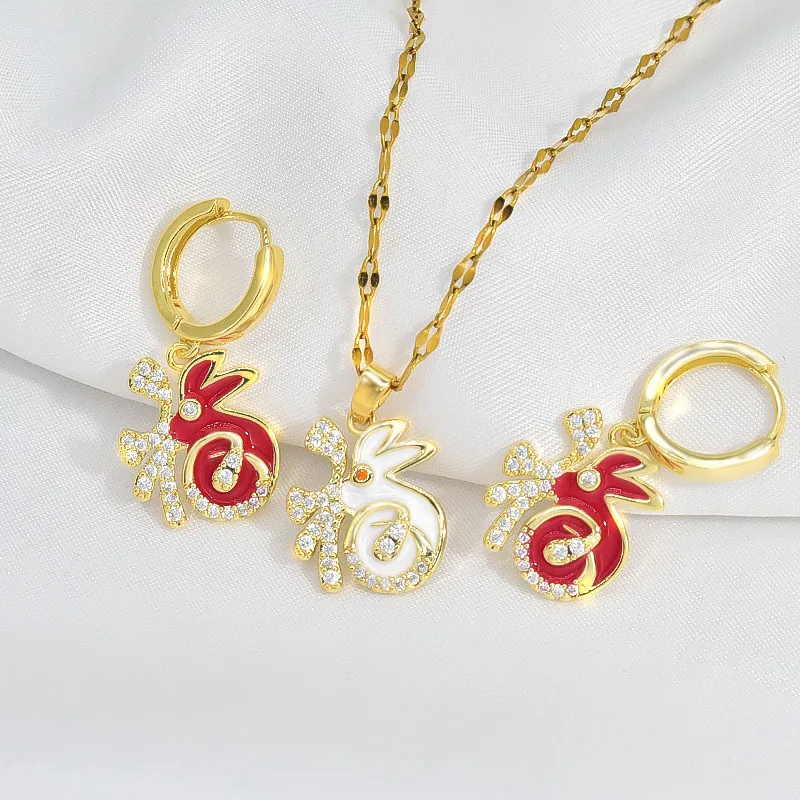 Set anting-anting kalung arnab bertuah merah yang laris terlaris untuk perhiasan zodiak khusus wanita, serba boleh dan mewah yang tidak pernah pudar 3