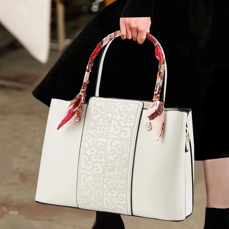 Red Wedding Bag Female New Luxury Mom Bag Large Capacity Bridal Bag Wedding Wedding Wedding Joy Mother-in-law Handbag 3
