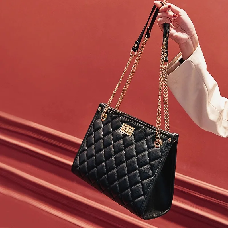 Fashionable casual large-capacity tote bag womens new 2024 large bag high-end niche commuter bag tide shoulder bag 4