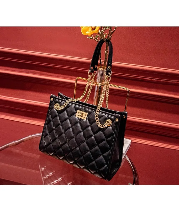 Fashionable casual large-capacity tote bag womens new 2024 large bag high-end niche commuter bag tide shoulder bag 23