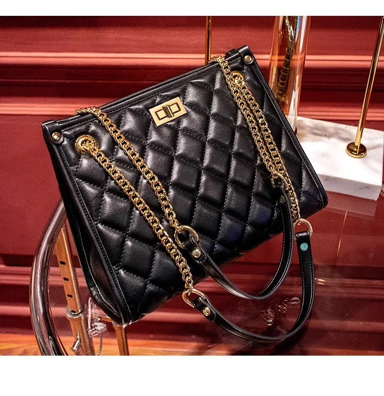 Fashionable casual large-capacity tote bag womens new 2024 large bag high-end niche commuter bag tide shoulder bag 24