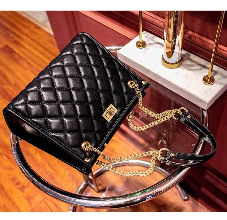 Fashionable casual large-capacity tote bag womens new 2024 large bag high-end niche commuter bag tide shoulder bag 25