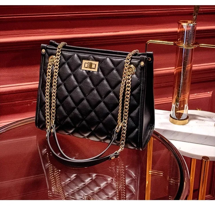 Fashionable casual large-capacity tote bag womens new 2024 large bag high-end niche commuter bag tide shoulder bag 22