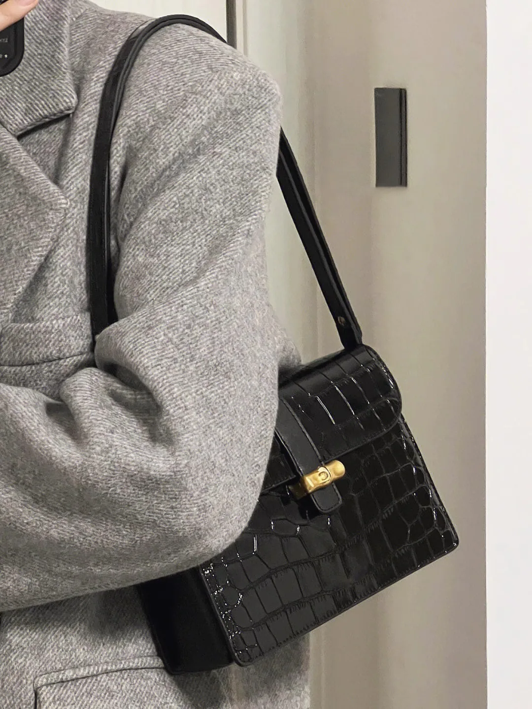 Summer Bag Womens 2024 New Fashion Hand-Held Shoulder Womens Bag Luxury Sense Foreign Versatile Crossbody Bag Mom Style 10