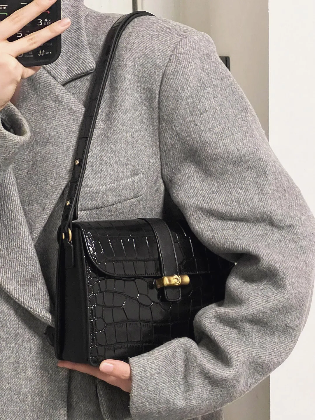Summer Bag Womens 2024 New Fashion Hand-Held Shoulder Womens Bag Luxury Sense Foreign Versatile Crossbody Bag Mom Style 12
