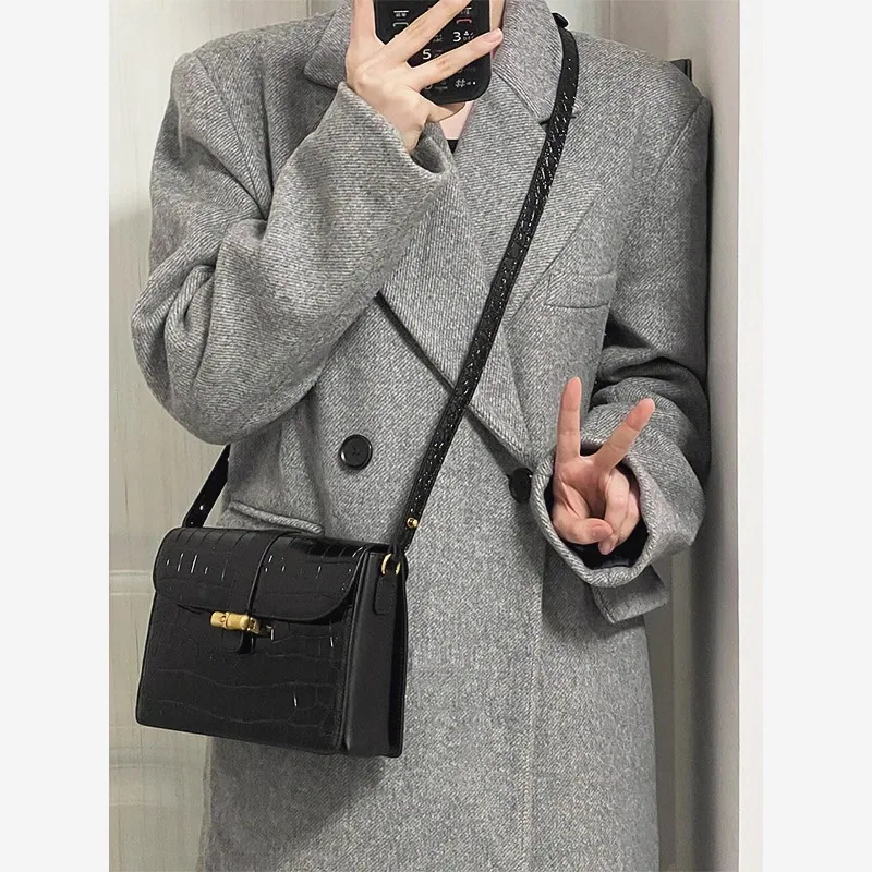 Summer Bag Womens 2024 New Fashion Hand-Held Shoulder Womens Bag Luxury Sense Foreign Versatile Crossbody Bag Mom Style 6