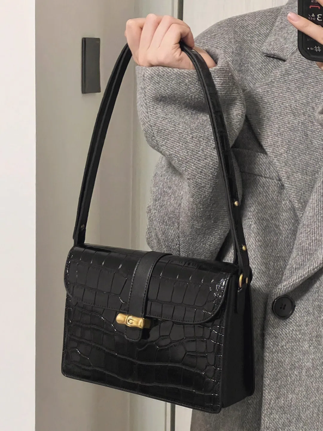 Summer Bag Womens 2024 New Fashion Hand-Held Shoulder Womens Bag Luxury Sense Foreign Versatile Crossbody Bag Mom Style 9