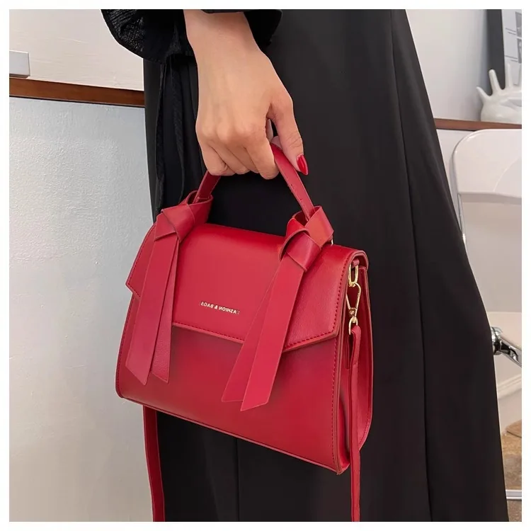 Beg Beg Wanita 2024 Baharu 2023 Beg Merah Niche Tekstur Premium Perkahwinan Pegang Tangan Beg Pengantin Perkahwinan Beg Perkahwinan 14