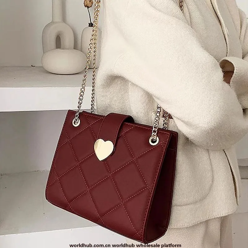Niche red bridal bag womens 2024 new fashion texture womens bag retro shoulder bag versatile crossbody wedding bag