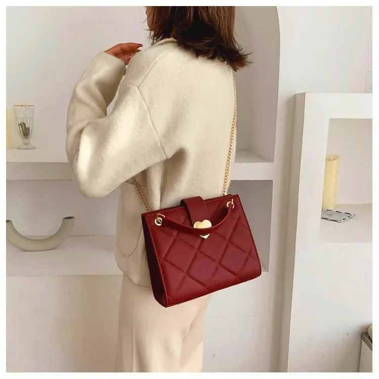 Niche red bridal bag womens 2024 new fashion texture womens bag retro shoulder bag versatile crossbody wedding bag 14