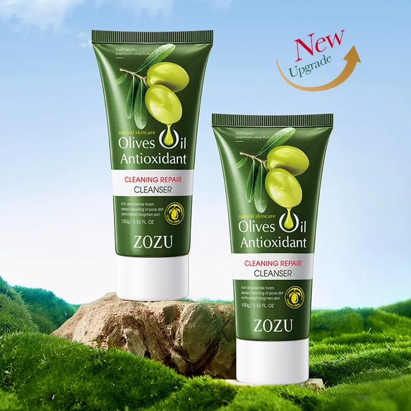 Detail close-up of ZOZU olive anti wrinkle moisturizing lotion Press the pump head and display the moisturizing texture
