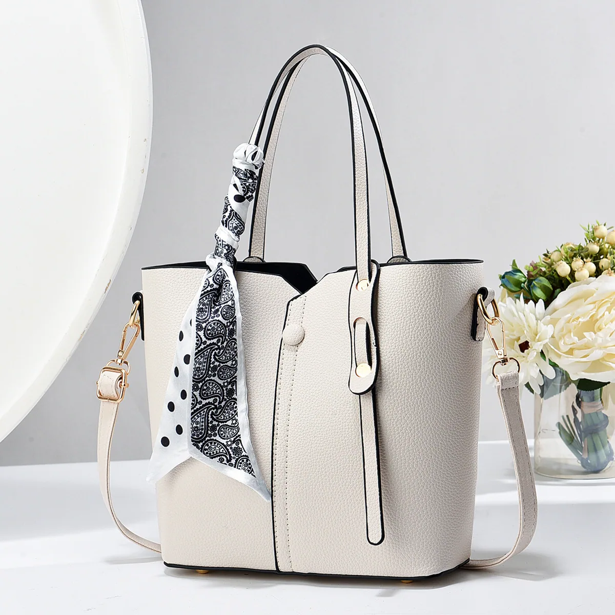 2024 Spring Cross border Hot Selling New Bags for Women in Taizhou, Large Capacity Handbags, Shoulder Bags 5