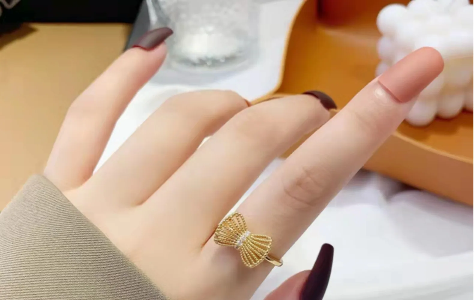 Version coréenne populaire de la même bague à nœud, simple et à la mode, personnalisée pour femmes, index creux, vente en gros 17