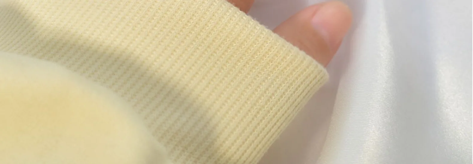 Version coréenne populaire de la même bague à nœud, simple et à la mode, personnalisée pour femmes, index creux, vente en gros 12