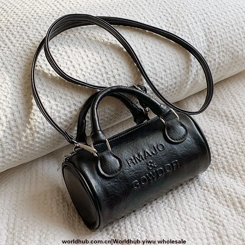 Retro Niche Design Bag 2023 New Winter Simple Fashion Hand Tote Crossbody Bag Simple Retro Shoulder Bag