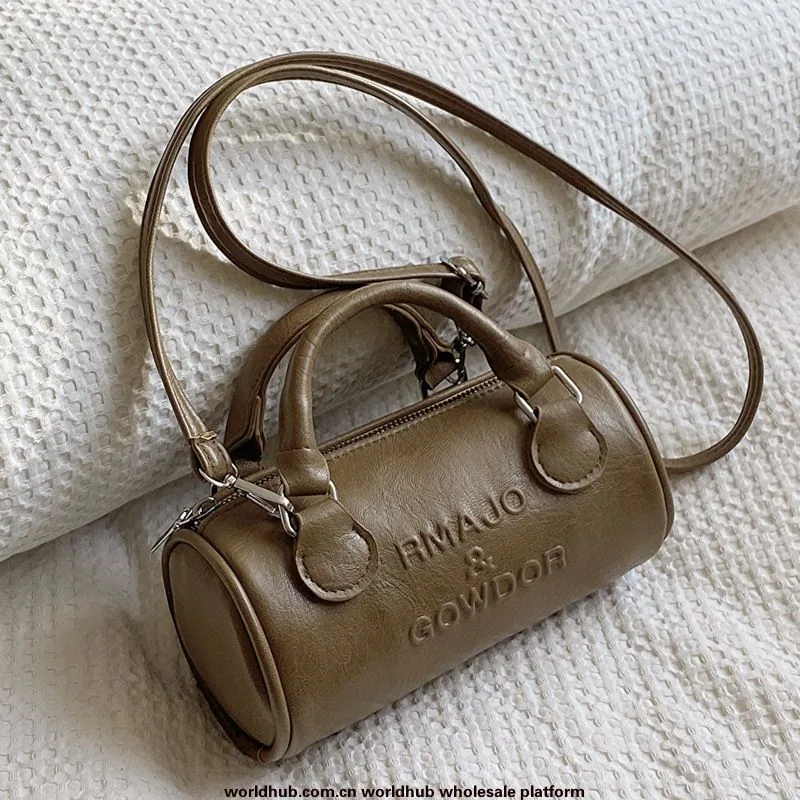Retro Niche Design Bag 2023 New Winter Simple Fashion Hand Tote Crossbody Bag Simple Retro Shoulder Bag 4