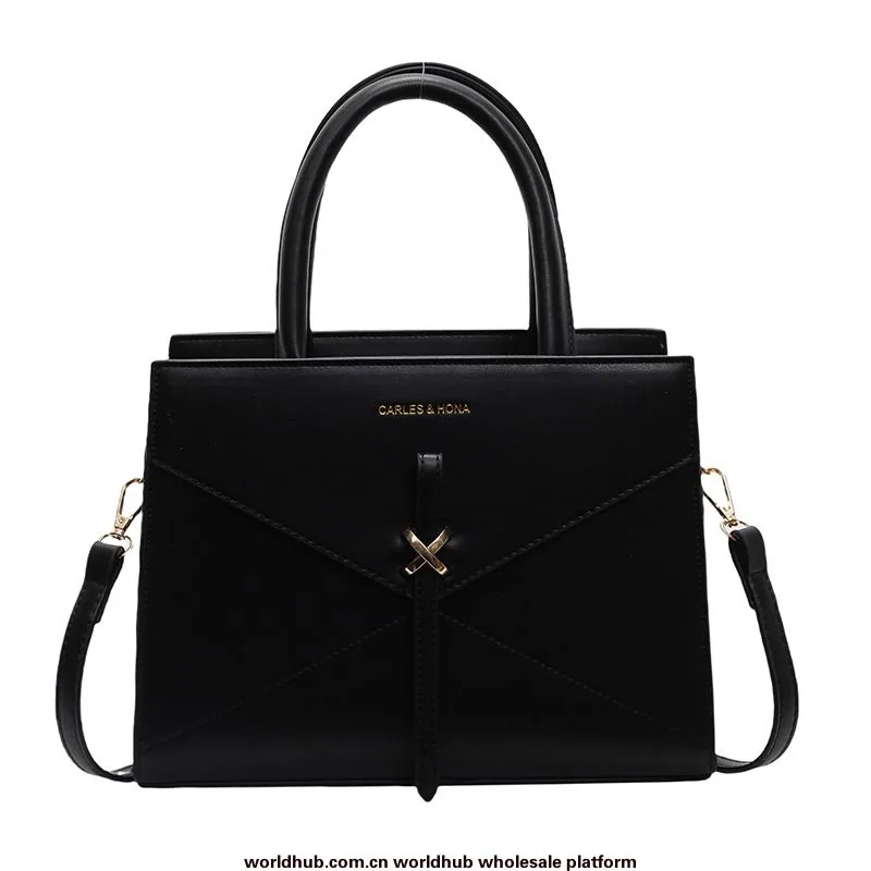 High-end handheld red bag women's 2024 new autumn/winter fashion wedding bag large-capacity crossbody commuter tote bag 2